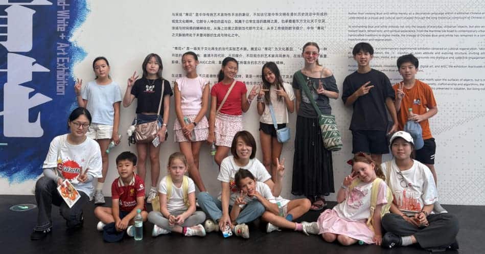 goeast kids summer camp: kids visiting a museum